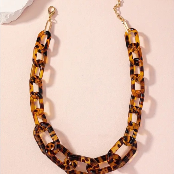 Tortoiseshell Chain Link Necklace - Picture 3 of 6